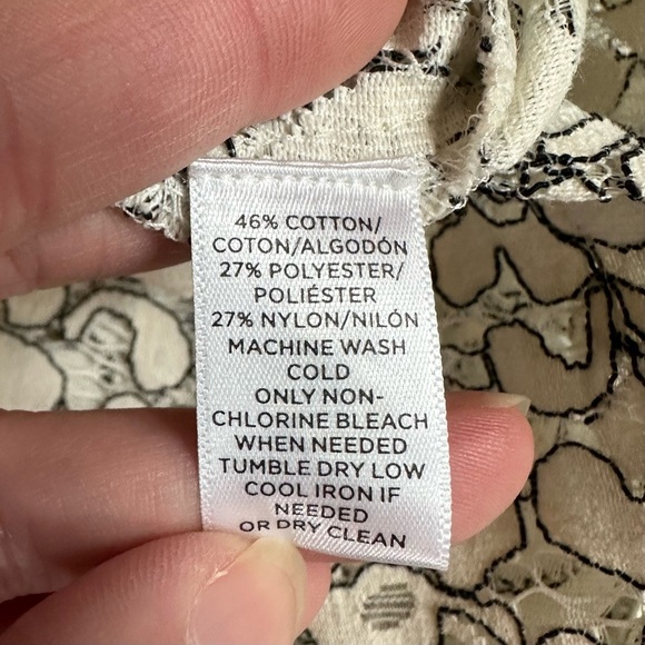 LOFT Ivory and Black Floral Ruffle Lace Boxy Blouse NWT - Picture 4 of 4